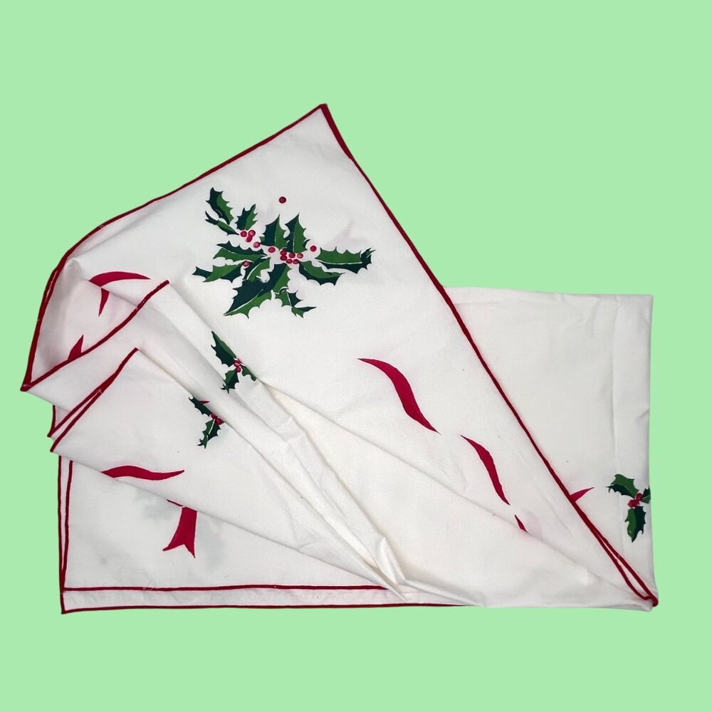 VINTAGE HAND PAINTED/MADE CHRISTMAS HOLLY WHITE TABLECLOTH - 55" X 52.75" SQUARE